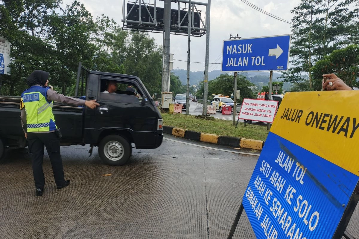 Jadwal One Way Nasional Arus Balik 2026 Tol Trans Jawa Berlaku Siang Ini, Berikut Rutenya