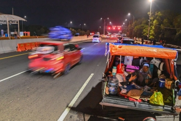 Kakorlantas Imbau Pemudik Tak Istirahat di Bahu Jalan Tol