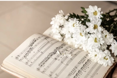 Lagu Wedding Indonesia yang Wajib Masuk Playlist Pernikahan