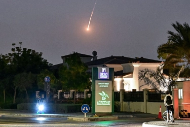 Negara Teluk Disebut Semakin Dekat Bergabung dalam Perang Lawan Iran