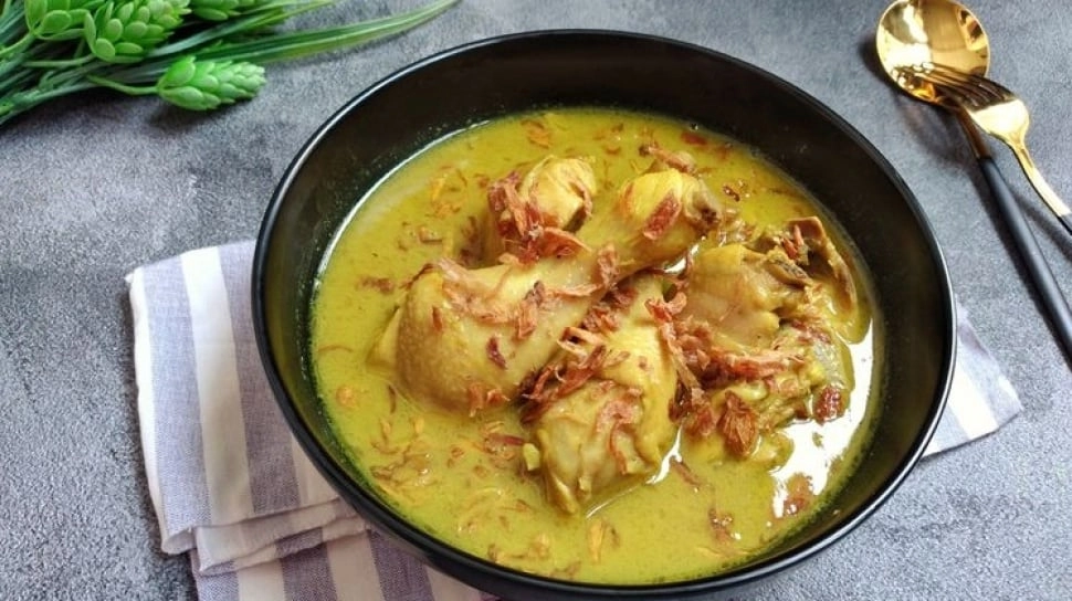 5 Tips Agar Opor Ayam Tidak Cepat Basi untuk Stok Hidangan Keluarga
