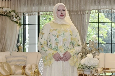 3 Gaya Lebaran Tasyi Athasyia, Elegan dan Penuh Warna