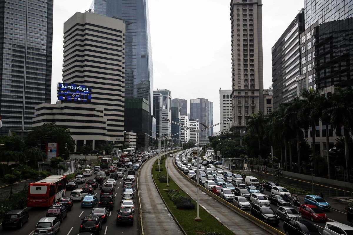 4 Hari Kerja dan Ketergantungan BBM Transportasi Indonesia