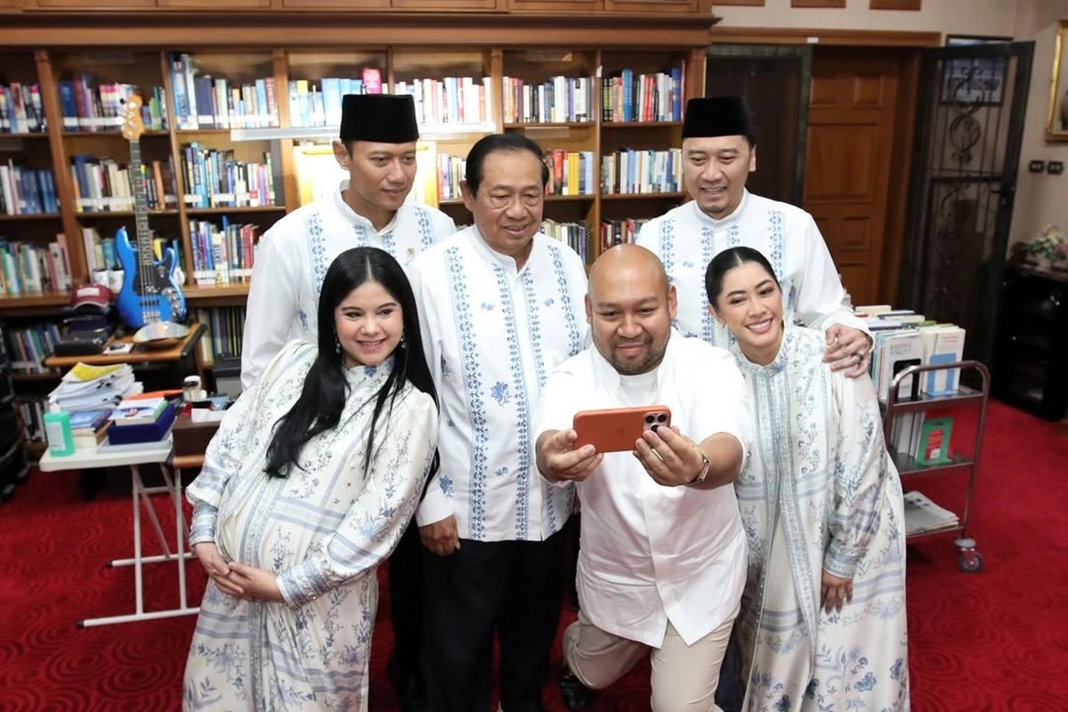Momen Didit Prabowo Silaturahim dengan Keluarga SBY dan Gus Dur