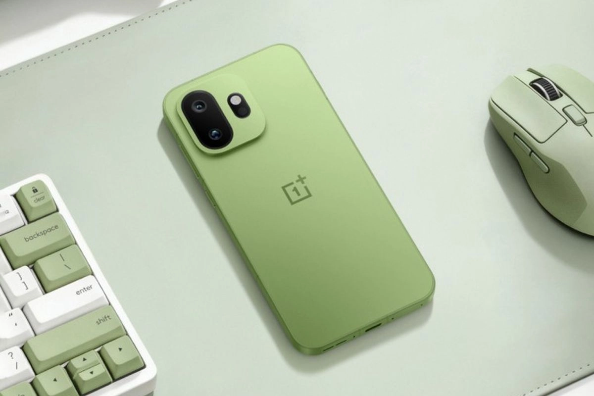 OnePlus 15T Resmi, HP Baterai 7.500 mAh dan Kebal Air Panas