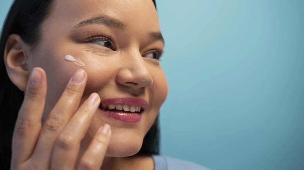 7 Rekomendasi Sunscreen Ringan Hasil Matte, Tidak Bikin Wajah Kelihatan Berminyak