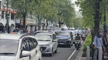 Targetkan 675 Ribu Pengunjung, Kawasan Malioboro Masih Dipadati Ribuan Wisatawan pada H+4 Lebaran