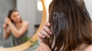 5 Hair Cream untuk Menata Rambut Ikal dan Kering akibat Polusi Udara