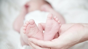 5 Rekomendasi Bedak Dingin Bayi yang Nyaman