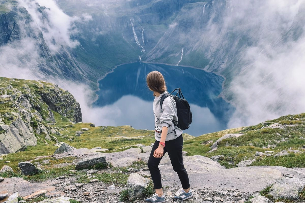 5 Negara Terbaik untuk Solo Traveler Wanita 2026