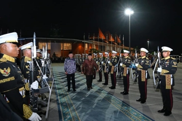 Momen Prabowo Antar Langsung PM Anwar Ibrahim ke Lanud Halim Perdanakusuma