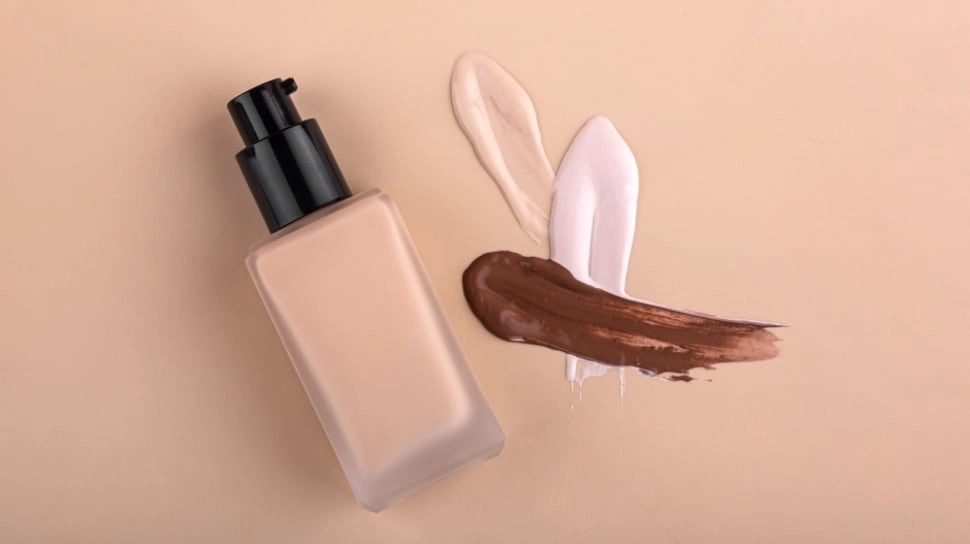 Pakai Sunscreen Dulu atau Primer Dulu? Ini Urutan yang Tepat