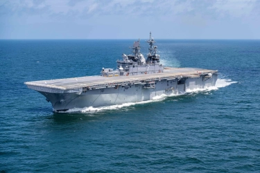 Spesifikasi USS Tripoli (LHA-7), Kapal Serbu Amfibi AS yang Dikerahkan ke Iran