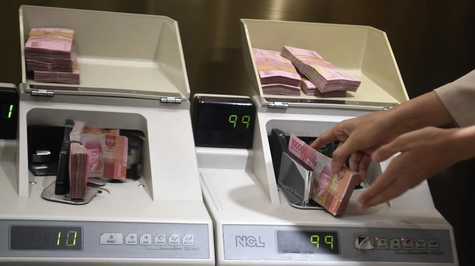 Kurs Rupiah Akhirnya Tembus Rp 17.000