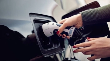 Subsidi Energi Bersih Lebih Banyak Dinikmati Orang Kaya, Studi Ungkap Ketimpangan