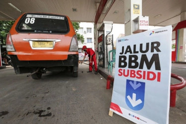 Bahlil: Harga BBM Subsidi Masih Stabil