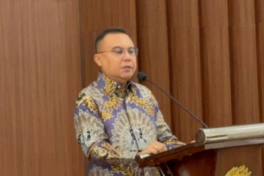 Dasco: Masyarakat Tak Perlu Antre di SPBU, Harga BBM Masih Sama