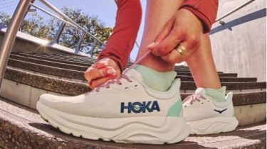 4 Rekomendasi Sepatu Lari Hoka untuk Kaki Lebar, Nyaman dan Bebas Lecet