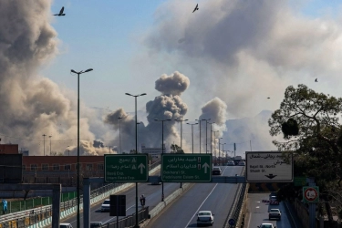 AS-Israel Serang Iran, Kompleks Baja di Isfahan Jadi Sasaran