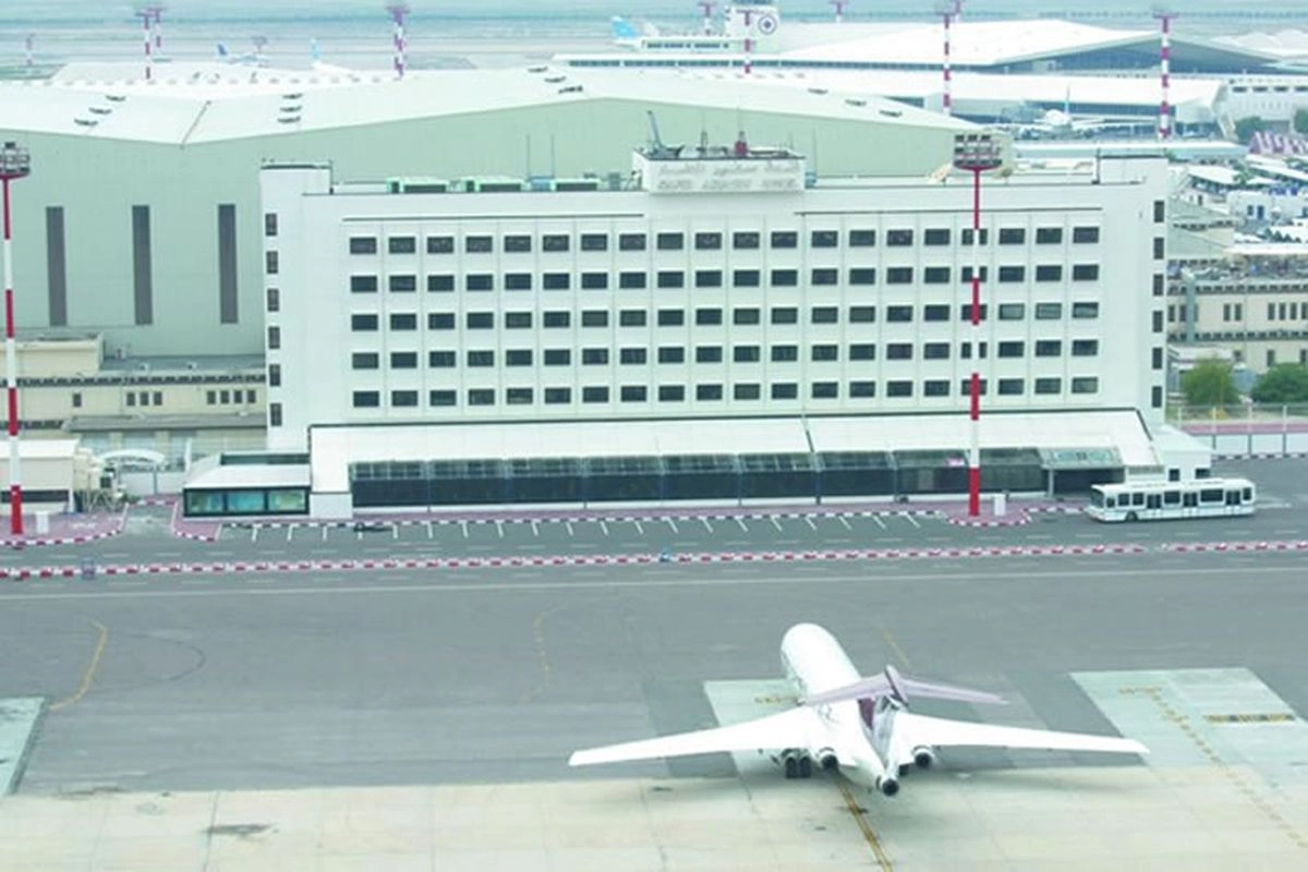 Kebakaran Besar Landa Bandara Kuwait Usai Serangan Drone