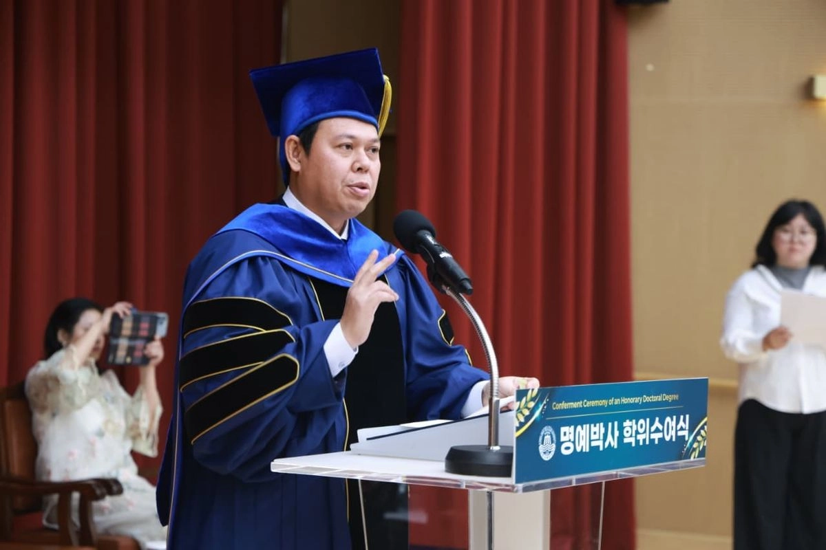 Ketua DPD Terima Gelar Doktor Honoris Causa dari KMOU Korsel, Ikuti Jejak Megawati