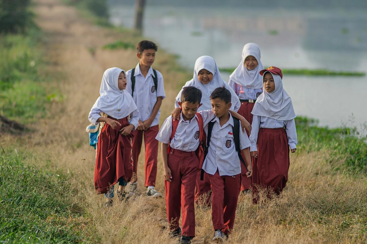 Siswa SD Hingga SMA Tetap Berangkat Sekolah Tak Ikut Kebijakan WFH