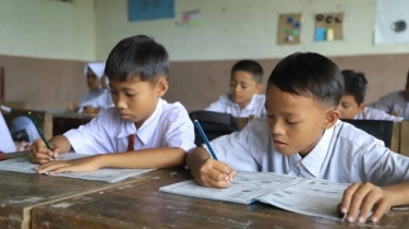 Pemerintah Tegaskan Siswa SD-SMA Tetap Belajar Tatap Muka Secara Normal