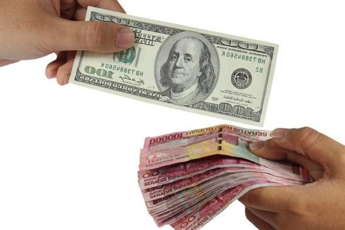 Rupiah Melemah 0,11 Persen ke Level Rp 17.002 per Dollar AS
