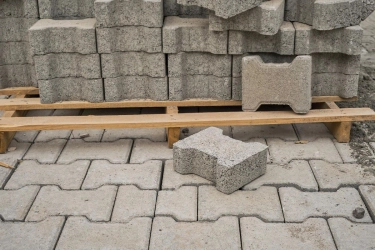 Kelebihan Paving Block Dibanding Paving Beton untuk Halaman Rumah