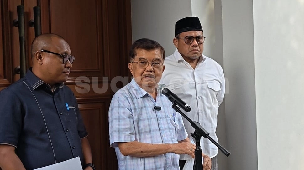 Jusuf Kalla Bantah Tuduhan Danai Isu Ijazah Jokowi