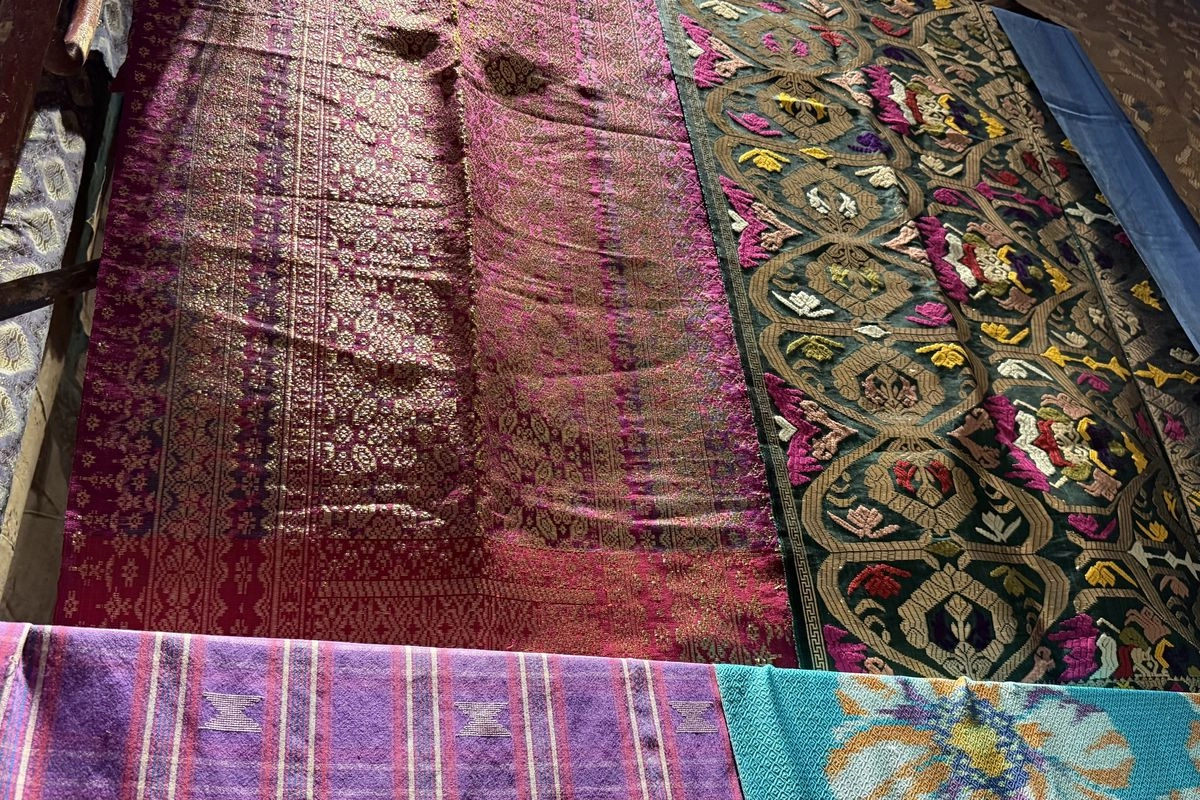 Ingin Mulai Pakai Tenun? Ini Tips agar Tetap Stylish untuk Pemula