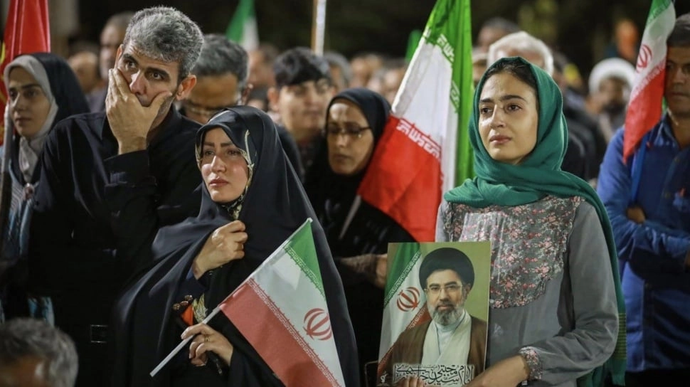 Memo Rahasia: Ayatollah Mojtaba Khamenei Kritis, Koma, Dirawat di Qom