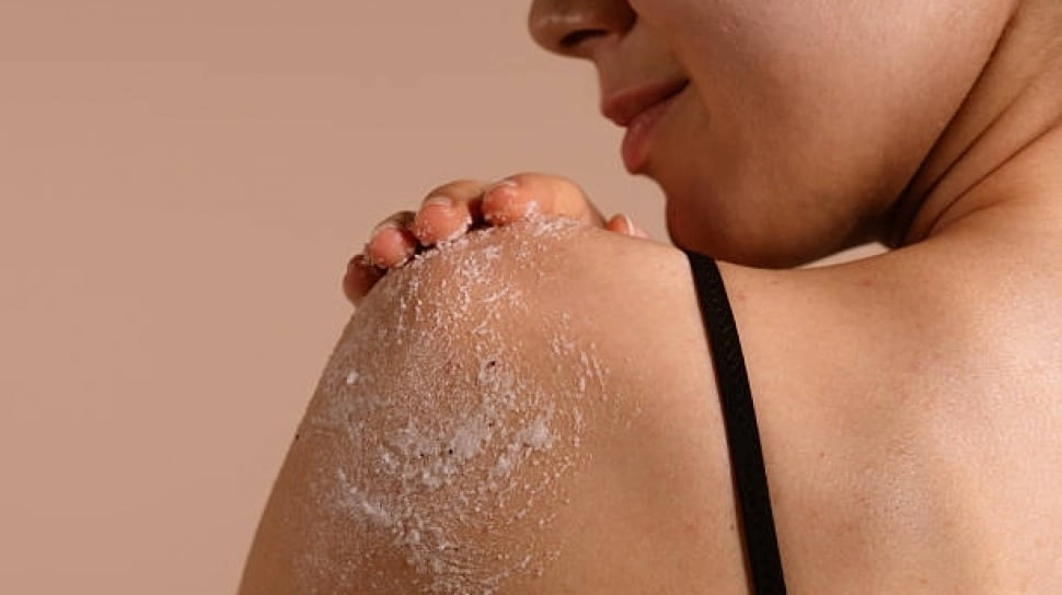 Pakai Lulur Sebelum atau Setelah Mandi? Ini Urutan yang Benar agar Hasil Maksimal