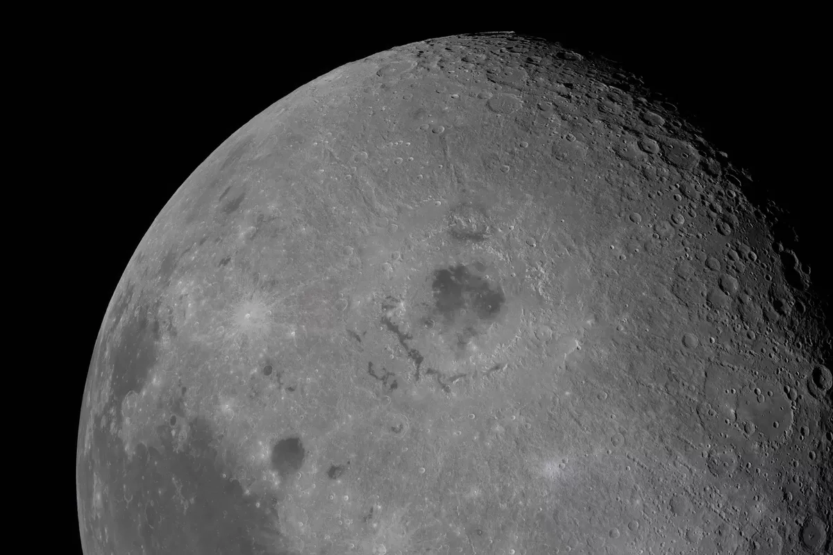 BERITA FOTO: Penampakan Langka Bumi dan Bulan yang Dipotret Kru Artemis II NASA