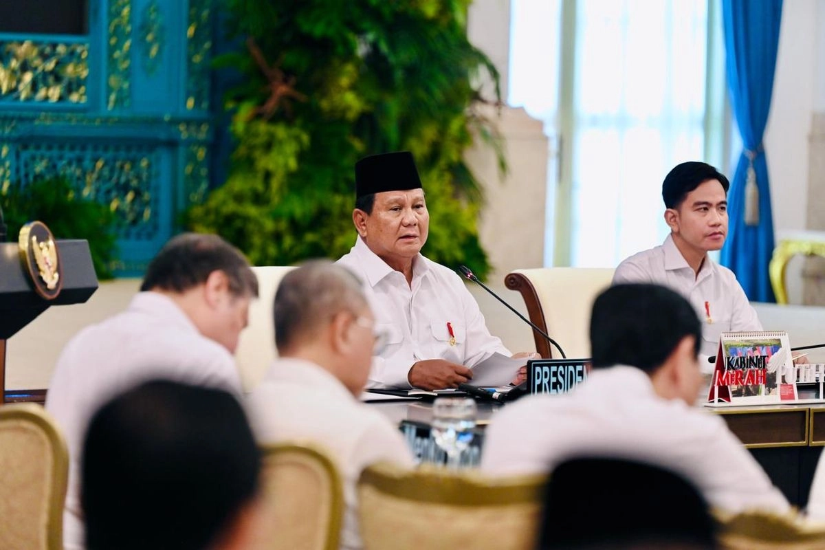 Inkonstitusional Menjatuhkan Presiden di Luar Konstitusi