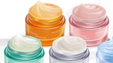 5 Moisturizer Wardah untuk Memperbaiki Skin Barrier di Usia 30-an, Wajah Lembap Anti Ketarik
