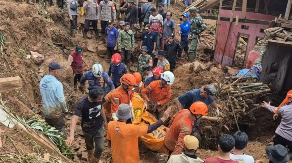 Hari Kedua Pencarian, Korban Longsor Sumedang Ditemukan Meninggal Dunia