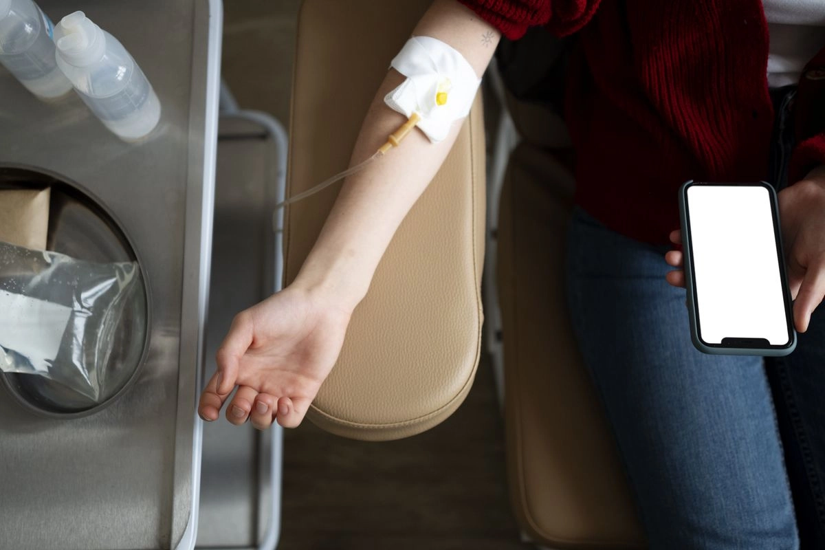 IV Drip Kini Jadi Tren, dari Kebutuhan Medis ke Gaya Hidup