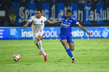 Saat Hodak Pasang Badan dan Jelaskan Peran Uilliam Barros di Persib