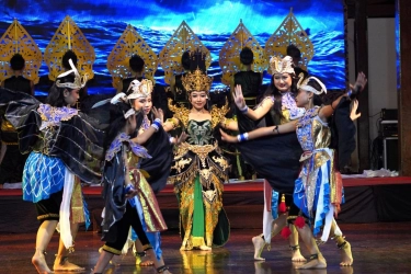 The Tales of Karangbolong di TMII Obati Rindu Perantau Asal Kebumen