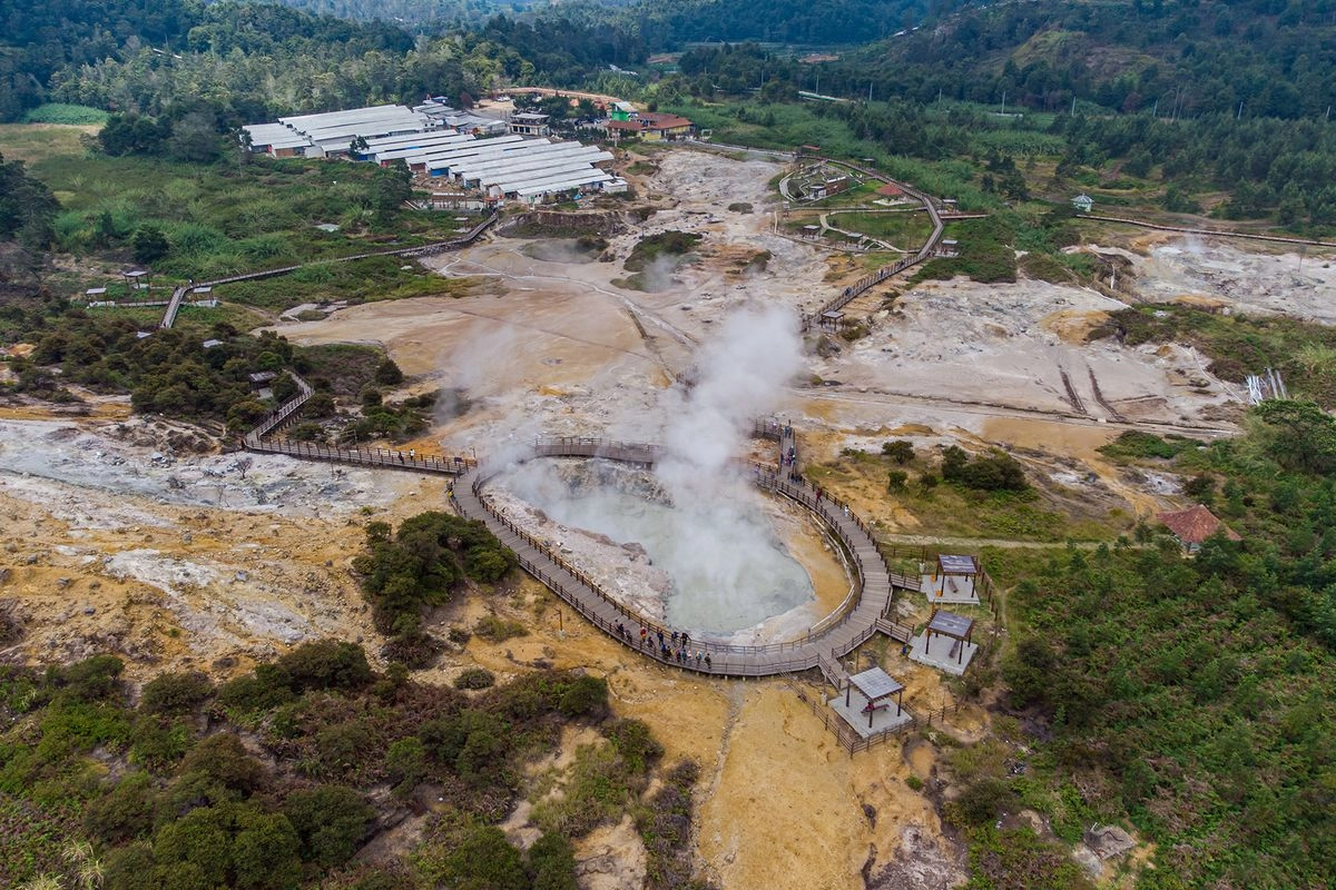 7 Wisata Banjarnegara, Dari Kawah Eksotis hingga Arung Jeram yang Menantang