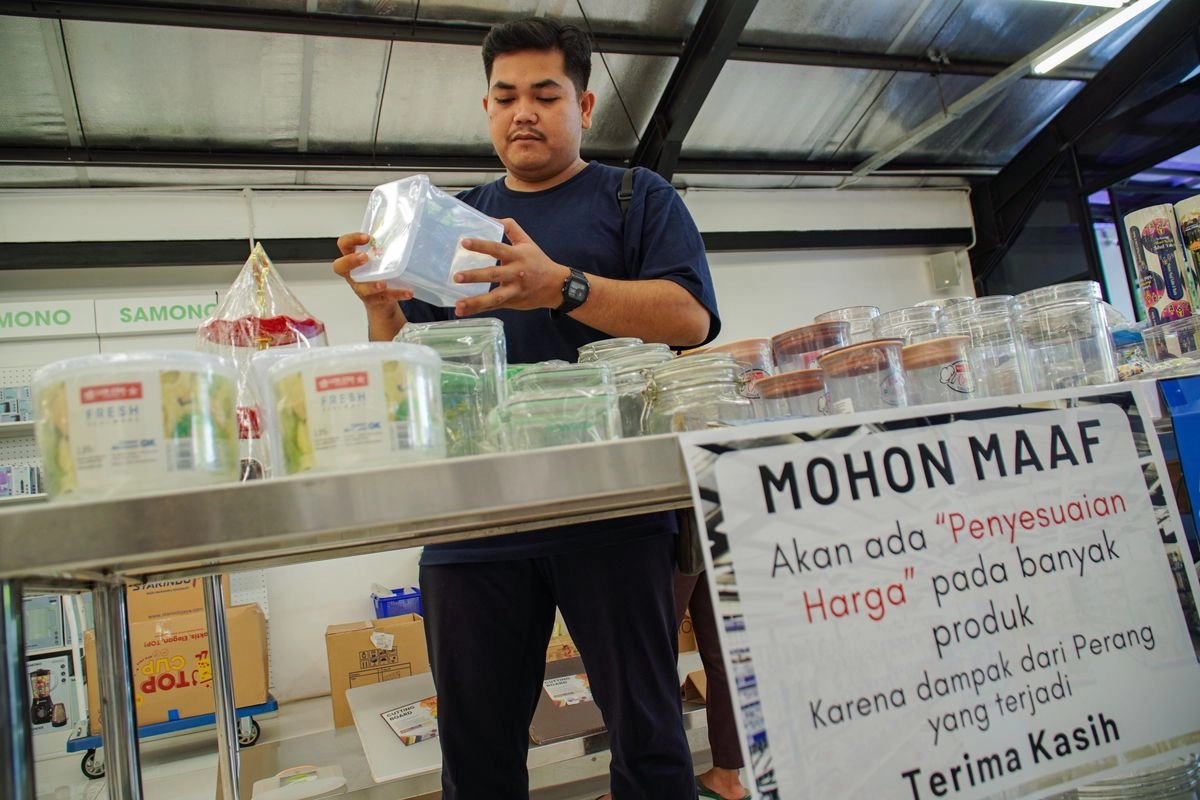 Anggota DPR Minta Pemerintah Segera Atasi Lonjakan Harga Plastik