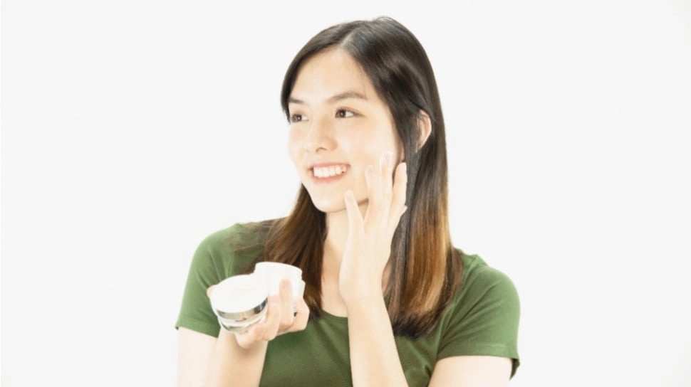 5 Urutan Skincare Pagi dengan Day Cream dan Moisturizer yang Benar