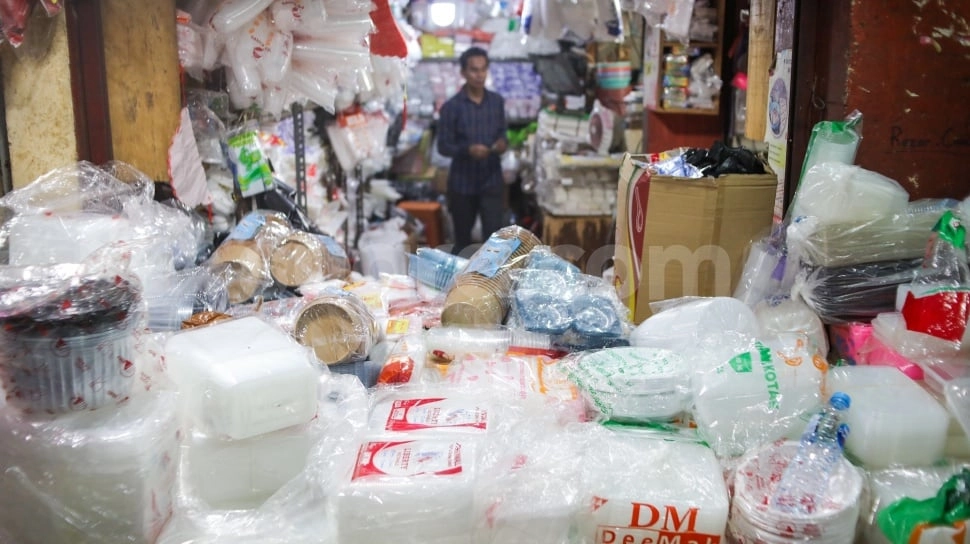 Apa Itu Nafta? Yang Bikin Harga Plastik Makin Mahal