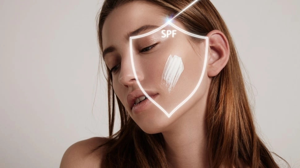 Sunscreen Apa yang Bagus? Ini 6 Rekomendasi yang Mencerahkan Wajah dan Anti Whitecast