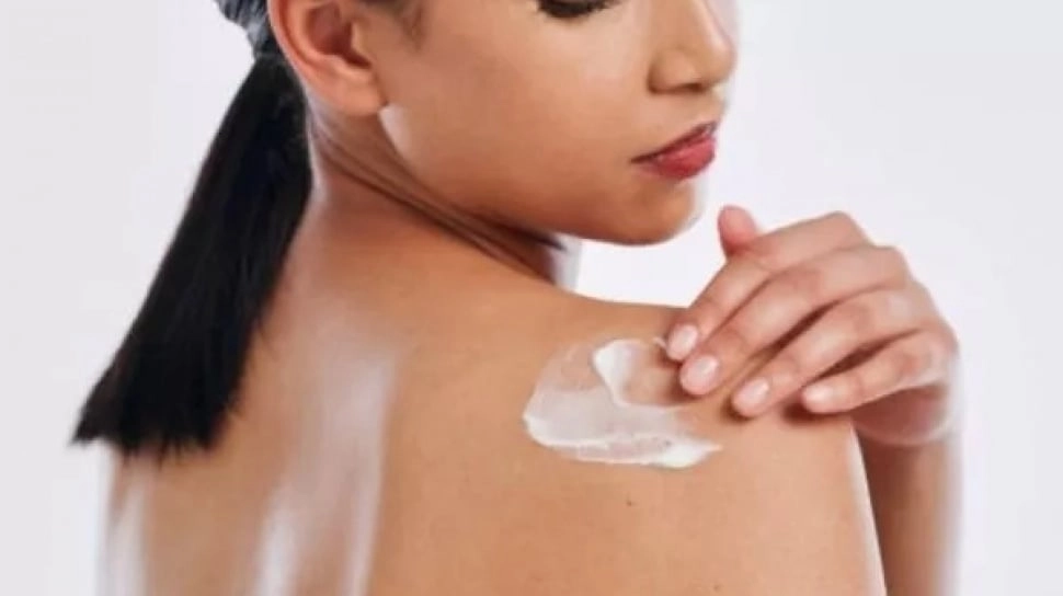 Handbody Merek Apa yang Cepat Memutihkan Kulit? 5 Produk Ini Ada Kandungan Pencerah