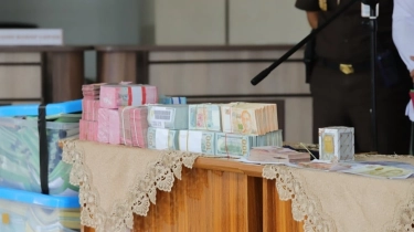 Penampakan Duit Rp11 Miliar yang Disita Kejagung dari Kantor Produser Film Agung Winarno