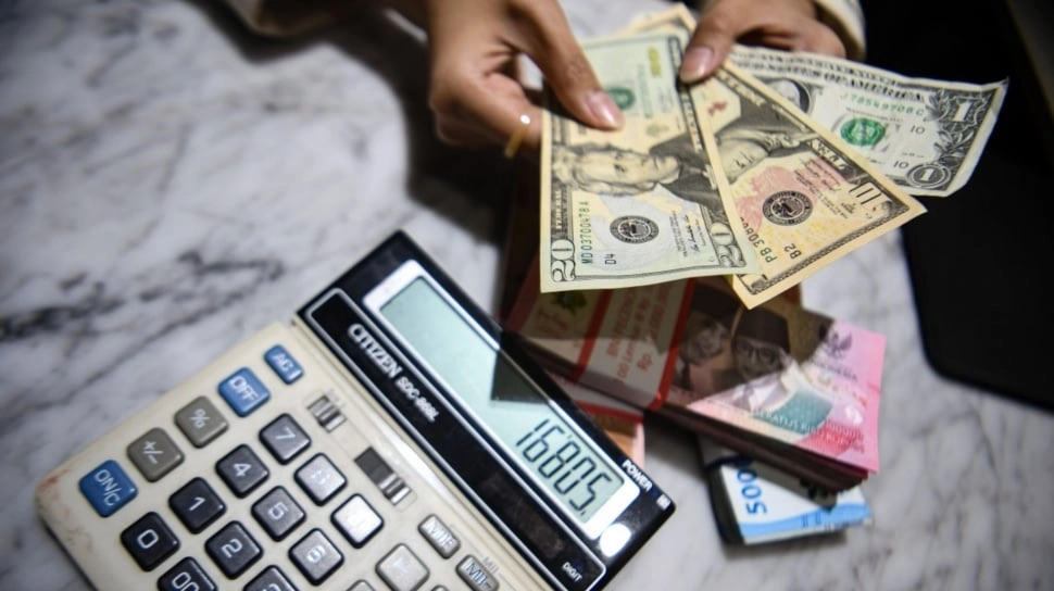 Rupiah Masih di Zona Bahaya Rp 17.138