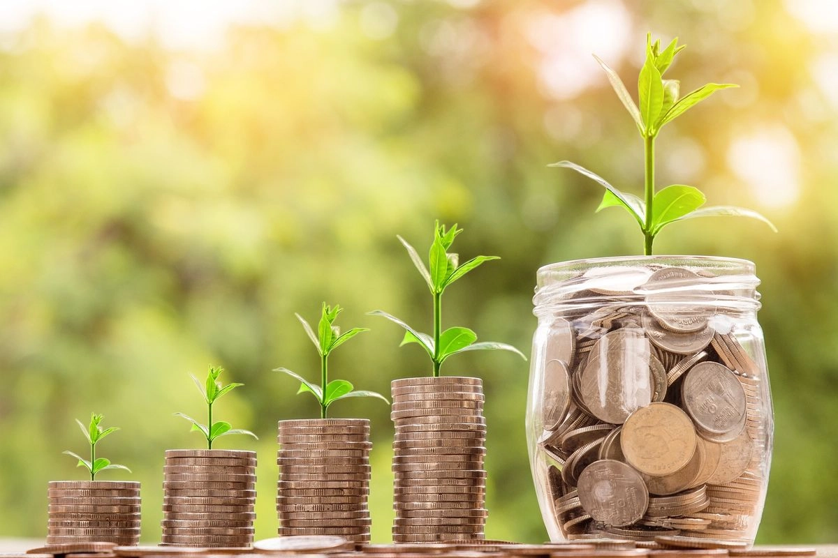 Berapa Idealnya Menabung dan Investasi dari Gaji? Ini Rekomendasinya