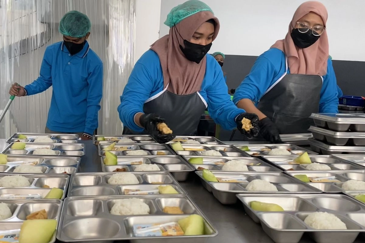 Catatan BGN Sepanjang Setahun MBG: 25.000 Dapur hingga Soal Motor Listrik